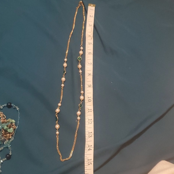 Blue and green costume necklace mix - Picture 8 of 10